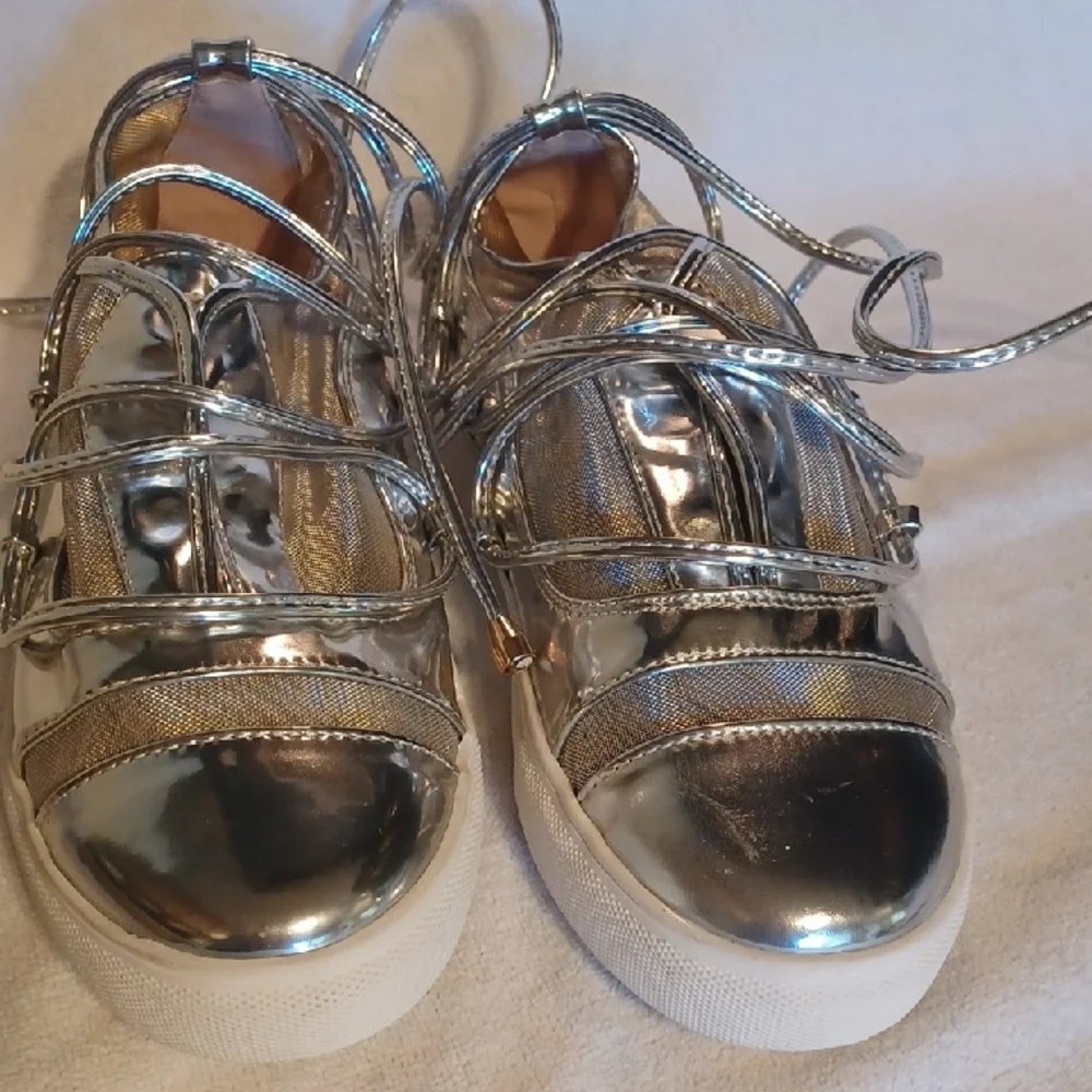 Shiny Silver Lace-Up Ankel Wrap Sneakers Size 9